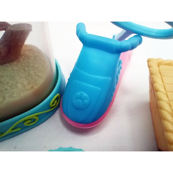 Littlest Pet Shop Accessories Lot With Skateboard Sandbox Toys Basket Buckets - Picture 14 of 16